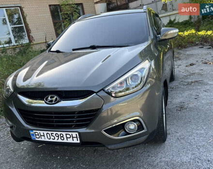 Зеленый Хендай их35, объемом двигателя 2 л и пробегом 186 тыс. км за 11000 $, фото 9 на Automoto.ua