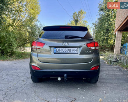 Зеленый Хендай их35, объемом двигателя 2 л и пробегом 186 тыс. км за 11000 $, фото 5 на Automoto.ua