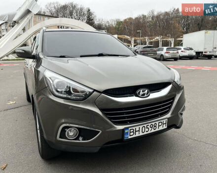 Зеленый Хендай их35, объемом двигателя 2 л и пробегом 187 тыс. км за 10999 $, фото 12 на Automoto.ua