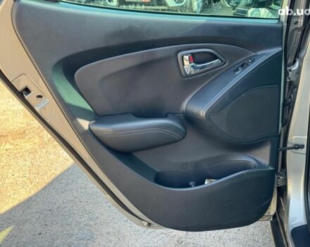 Зелений Хендай іх35, об'ємом двигуна 2 л та пробігом 246 тис. км за 10890 $, фото 22 на Automoto.ua