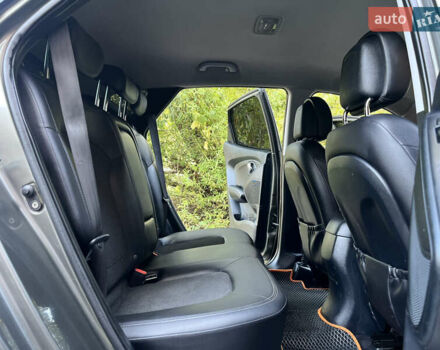 Зеленый Хендай их35, объемом двигателя 2 л и пробегом 186 тыс. км за 11000 $, фото 17 на Automoto.ua