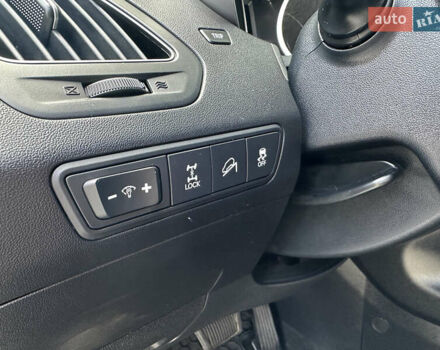 Зеленый Хендай их35, объемом двигателя 2 л и пробегом 212 тыс. км за 13650 $, фото 21 на Automoto.ua