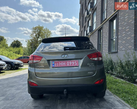 Зеленый Хендай их35, объемом двигателя 2 л и пробегом 212 тыс. км за 13650 $, фото 6 на Automoto.ua