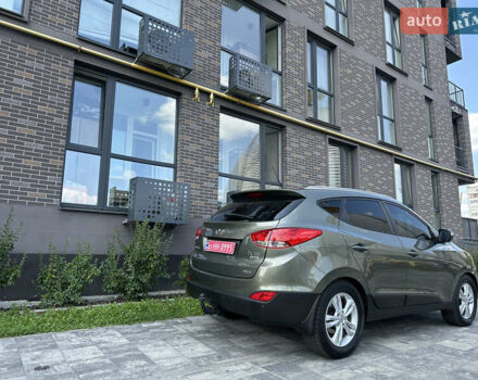 Зелений Хендай іх35, об'ємом двигуна 2 л та пробігом 212 тис. км за 13650 $, фото 2 на Automoto.ua