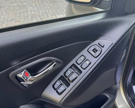 Зеленый Хендай их35, объемом двигателя 2 л и пробегом 170 тыс. км за 14400 $, фото 19 на Automoto.ua