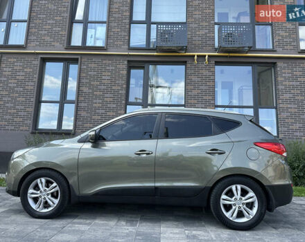 Зеленый Хендай их35, объемом двигателя 2 л и пробегом 212 тыс. км за 13650 $, фото 8 на Automoto.ua