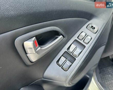 Зелений Хендай іх35, об'ємом двигуна 2 л та пробігом 212 тис. км за 13650 $, фото 26 на Automoto.ua