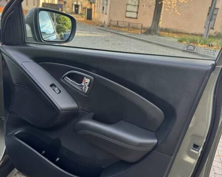 Зеленый Хендай их35, объемом двигателя 2 л и пробегом 170 тыс. км за 14400 $, фото 30 на Automoto.ua