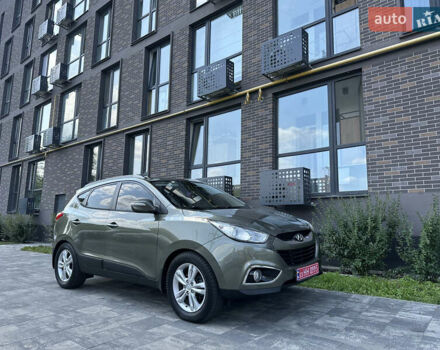 Зеленый Хендай их35, объемом двигателя 2 л и пробегом 212 тыс. км за 13650 $, фото 1 на Automoto.ua