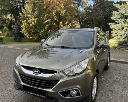 Зеленый Хендай их35, объемом двигателя 2 л и пробегом 170 тыс. км за 14400 $, фото 2 на Automoto.ua