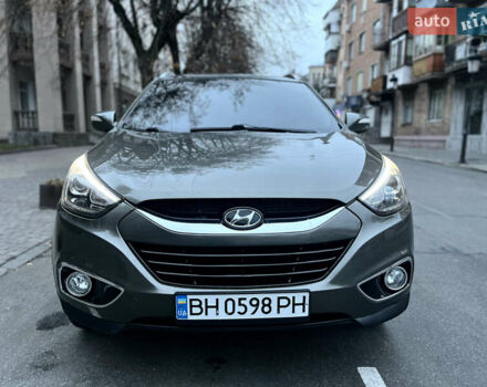 Зеленый Хендай их35, объемом двигателя 2 л и пробегом 187 тыс. км за 10999 $, фото 1 на Automoto.ua