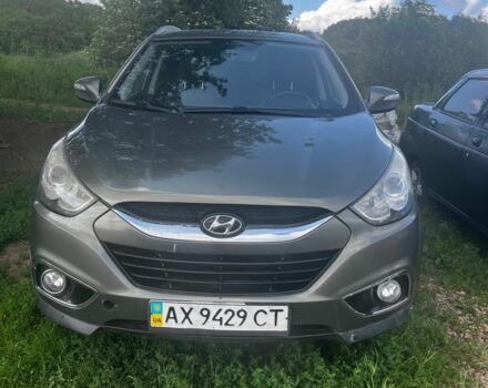 Зеленый Хендай их35, объемом двигателя 2 л и пробегом 180 тыс. км за 8000 $, фото 1 на Automoto.ua