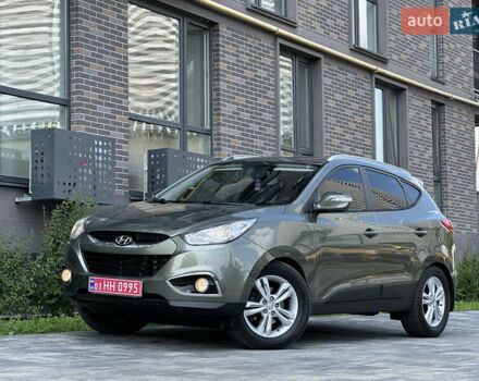 Зеленый Хендай их35, объемом двигателя 2 л и пробегом 212 тыс. км за 13650 $, фото 1 на Automoto.ua