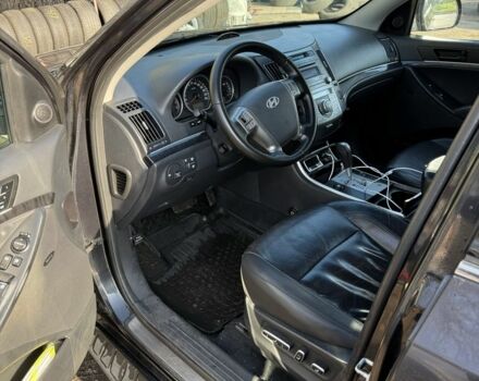 Черный Хендай их55 (Веракруз), объемом двигателя 3.8 л и пробегом 290 тыс. км за 7700 $, фото 4 на Automoto.ua