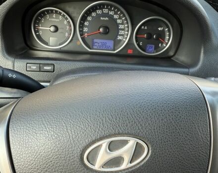 Черный Хендай их55 (Веракруз), объемом двигателя 3.8 л и пробегом 290 тыс. км за 7700 $, фото 6 на Automoto.ua