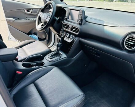 Белый Хендай Kona, объемом двигателя 1.58 л и пробегом 128 тыс. км за 16500 $, фото 9 на Automoto.ua