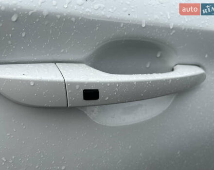 Белый Хендай Kona, объемом двигателя 0 л и пробегом 126 тыс. км за 16999 $, фото 23 на Automoto.ua