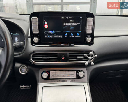 Белый Хендай Kona, объемом двигателя 0 л и пробегом 179 тыс. км за 16350 $, фото 56 на Automoto.ua