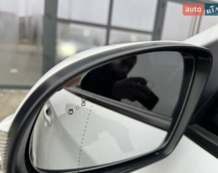 Белый Хендай Kona, объемом двигателя 0 л и пробегом 179 тыс. км за 16350 $, фото 25 на Automoto.ua