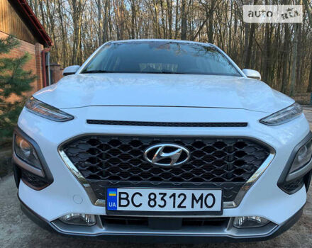 Білий Хендай Kona, об'ємом двигуна 2 л та пробігом 88 тис. км за 15200 $, фото 1 на Automoto.ua