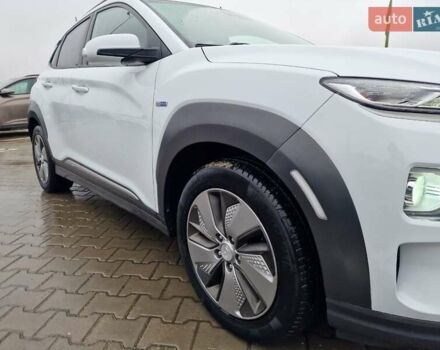 Белый Хендай Kona, объемом двигателя 0 л и пробегом 15 тыс. км за 15300 $, фото 7 на Automoto.ua