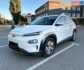 Белый Хендай Kona, объемом двигателя 0 л и пробегом 128 тыс. км за 17300 $, фото 1 на Automoto.ua