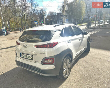 Хендай Kona 2018 в Хмельницком на Automoto.ua Белый Хендай Kona, объемом двигателя 0 л и пробегом 94 тыс. км за 14800 $, фото 9 на Automoto.ua
