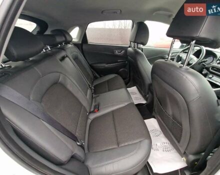 Белый Хендай Kona, объемом двигателя 0 л и пробегом 15 тыс. км за 15300 $, фото 44 на Automoto.ua