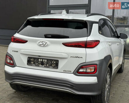 Белый Хендай Kona, объемом двигателя 0 л и пробегом 179 тыс. км за 16350 $, фото 18 на Automoto.ua
