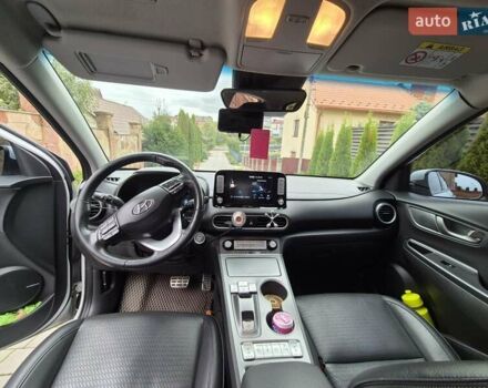 Белый Хендай Kona, объемом двигателя 0 л и пробегом 179 тыс. км за 17000 $, фото 14 на Automoto.ua