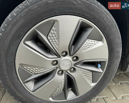 Белый Хендай Kona, объемом двигателя 0 л и пробегом 179 тыс. км за 16350 $, фото 75 на Automoto.ua