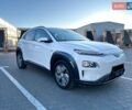 Белый Хендай Kona, объемом двигателя 0 л и пробегом 128 тыс. км за 17300 $, фото 2 на Automoto.ua