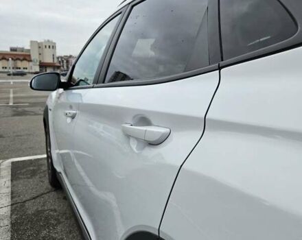 Белый Хендай Kona, объемом двигателя 0 л и пробегом 155 тыс. км за 16000 $, фото 7 на Automoto.ua