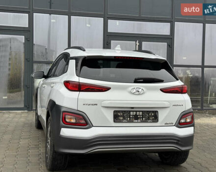 Белый Хендай Kona, объемом двигателя 0 л и пробегом 179 тыс. км за 16350 $, фото 14 на Automoto.ua