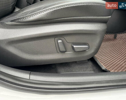 Белый Хендай Kona, объемом двигателя 0 л и пробегом 179 тыс. км за 16350 $, фото 51 на Automoto.ua