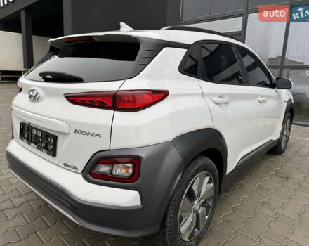 Белый Хендай Kona, объемом двигателя 0 л и пробегом 179 тыс. км за 16350 $, фото 20 на Automoto.ua