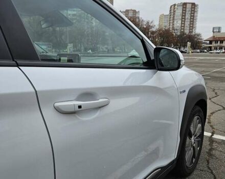 Белый Хендай Kona, объемом двигателя 0 л и пробегом 155 тыс. км за 16000 $, фото 12 на Automoto.ua