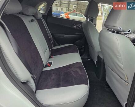 Белый Хендай Kona, объемом двигателя 0 л и пробегом 38 тыс. км за 15000 $, фото 13 на Automoto.ua