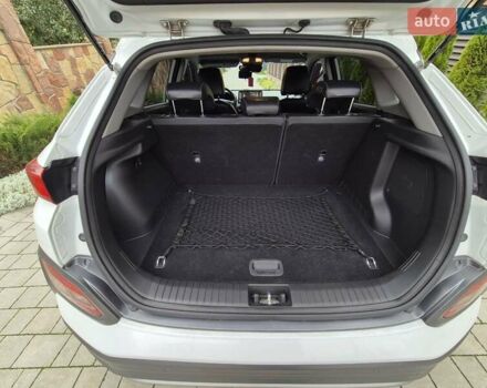 Белый Хендай Kona, объемом двигателя 0 л и пробегом 179 тыс. км за 17000 $, фото 9 на Automoto.ua