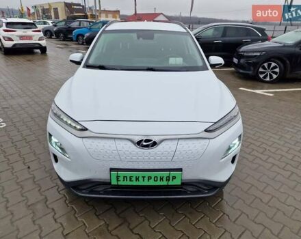 Белый Хендай Kona, объемом двигателя 0 л и пробегом 15 тыс. км за 15300 $, фото 4 на Automoto.ua