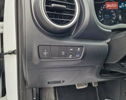 Белый Хендай Kona, объемом двигателя 0 л и пробегом 15 тыс. км за 15300 $, фото 22 на Automoto.ua