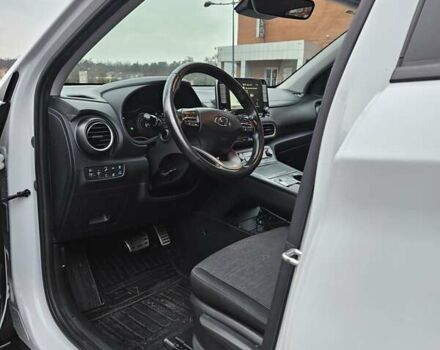 Белый Хендай Kona, объемом двигателя 0 л и пробегом 155 тыс. км за 16000 $, фото 30 на Automoto.ua