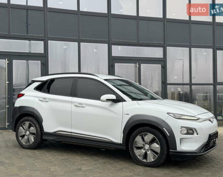 Белый Хендай Kona, объемом двигателя 0 л и пробегом 179 тыс. км за 16350 $, фото 11 на Automoto.ua