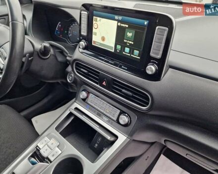 Белый Хендай Kona, объемом двигателя 0 л и пробегом 15 тыс. км за 15300 $, фото 48 на Automoto.ua