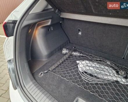 Белый Хендай Kona, объемом двигателя 0 л и пробегом 15 тыс. км за 15300 $, фото 51 на Automoto.ua