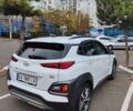 Белый Хендай Kona, объемом двигателя 1.59 л и пробегом 100 тыс. км за 18800 $, фото 3 на Automoto.ua