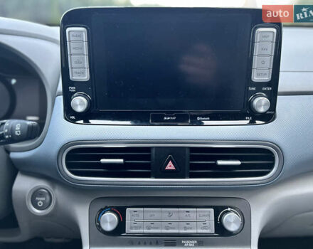 Белый Хендай Kona, объемом двигателя 0 л и пробегом 126 тыс. км за 16999 $, фото 19 на Automoto.ua