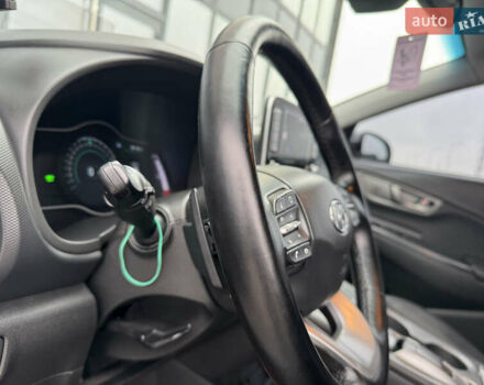 Белый Хендай Kona, объемом двигателя 0 л и пробегом 179 тыс. км за 16350 $, фото 37 на Automoto.ua