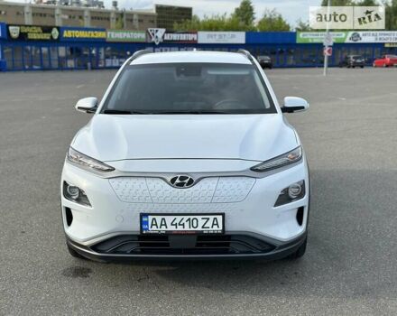 Білий Хендай Kona, об'ємом двигуна 0 л та пробігом 70 тис. км за 22500 $, фото 1 на Automoto.ua