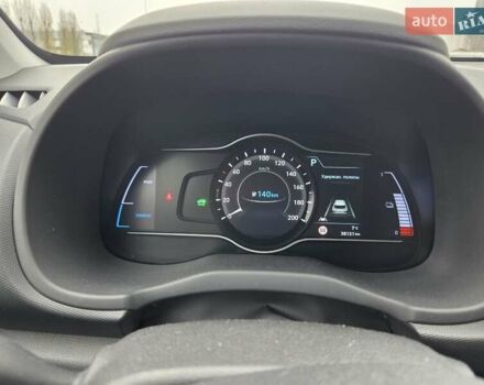 Белый Хендай Kona, объемом двигателя 0 л и пробегом 38 тыс. км за 15000 $, фото 11 на Automoto.ua